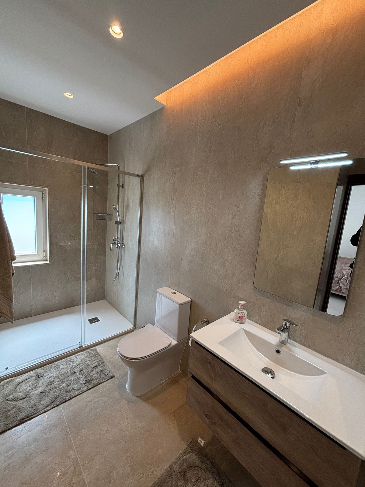 2 Bedroom Ensuite Penthouse for Long Let in Sliema - €2,500/month photo 8