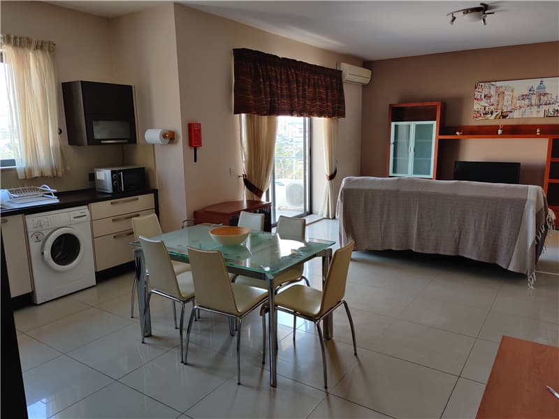 3 Bedroom Apartment for Long Let in Mosta - €1,300/month