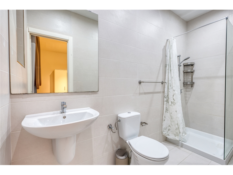 3 Bedroom Ensuite Maisonette for Long Let in Sliema - €2,200/month photo 8