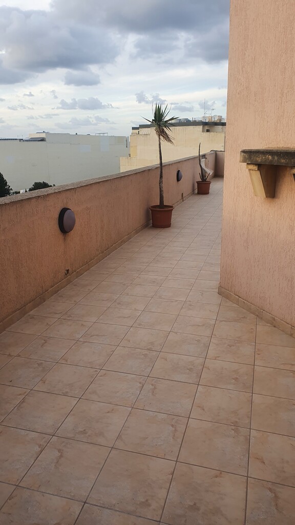 1 Bedroom Penthouse for Long Let in Qawra - €900/month photo 12
