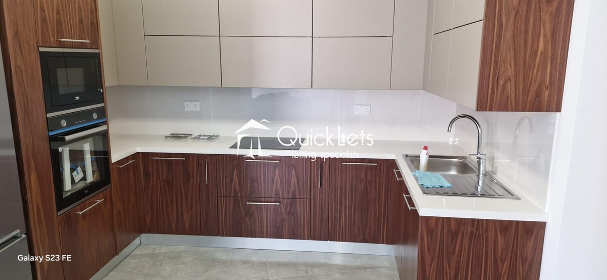 3 Bedroom Ensuite Maisonette for Long Let in Attard - €1,400/month photo 8