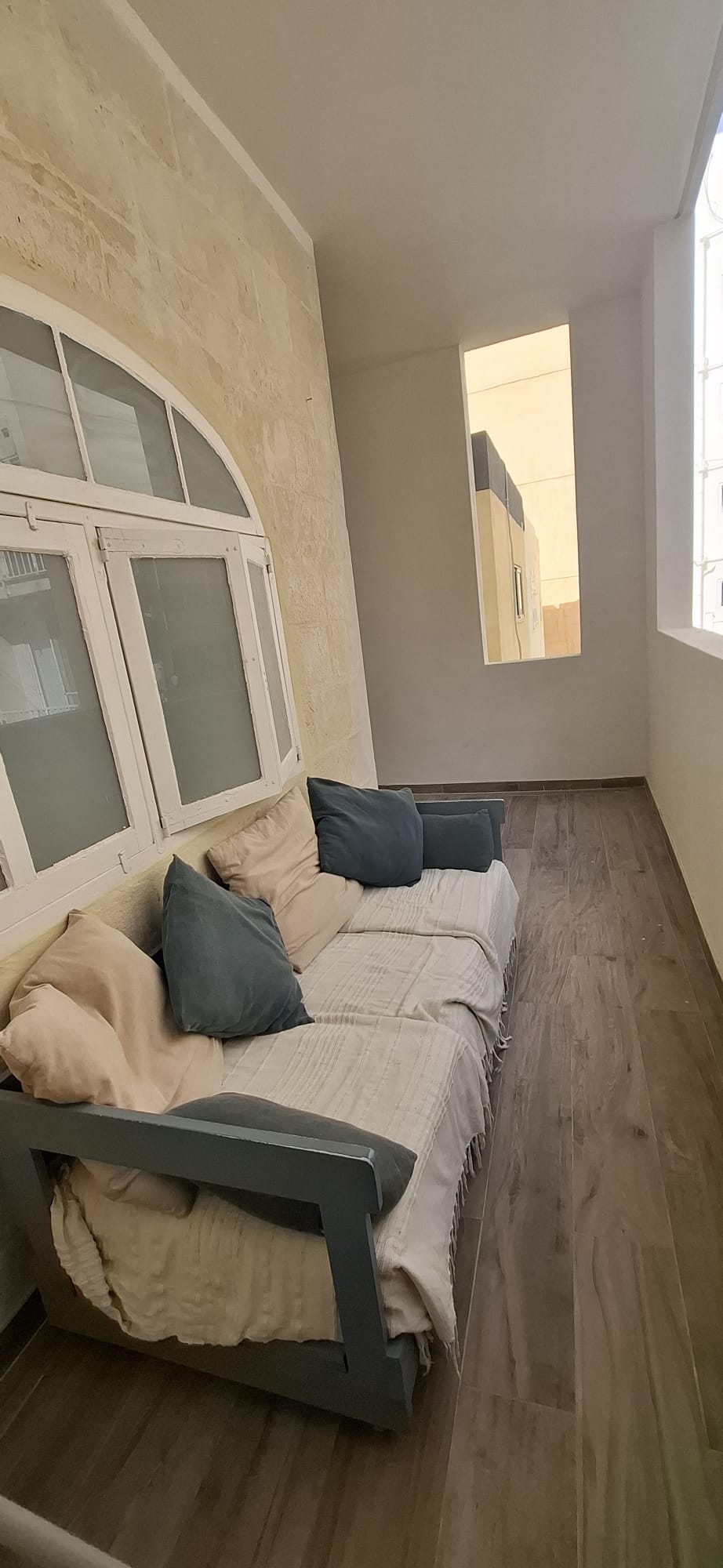 Beautifully Finished 2-Bedroom Apartment Close to the Seafront in Sliema photo 3