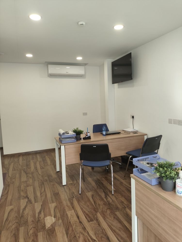 Office for Long Let in Iklin - €1,500/month photo 4