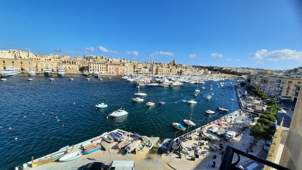 2 Bedroom Apartment for Long Let in Senglea - €1,400/month