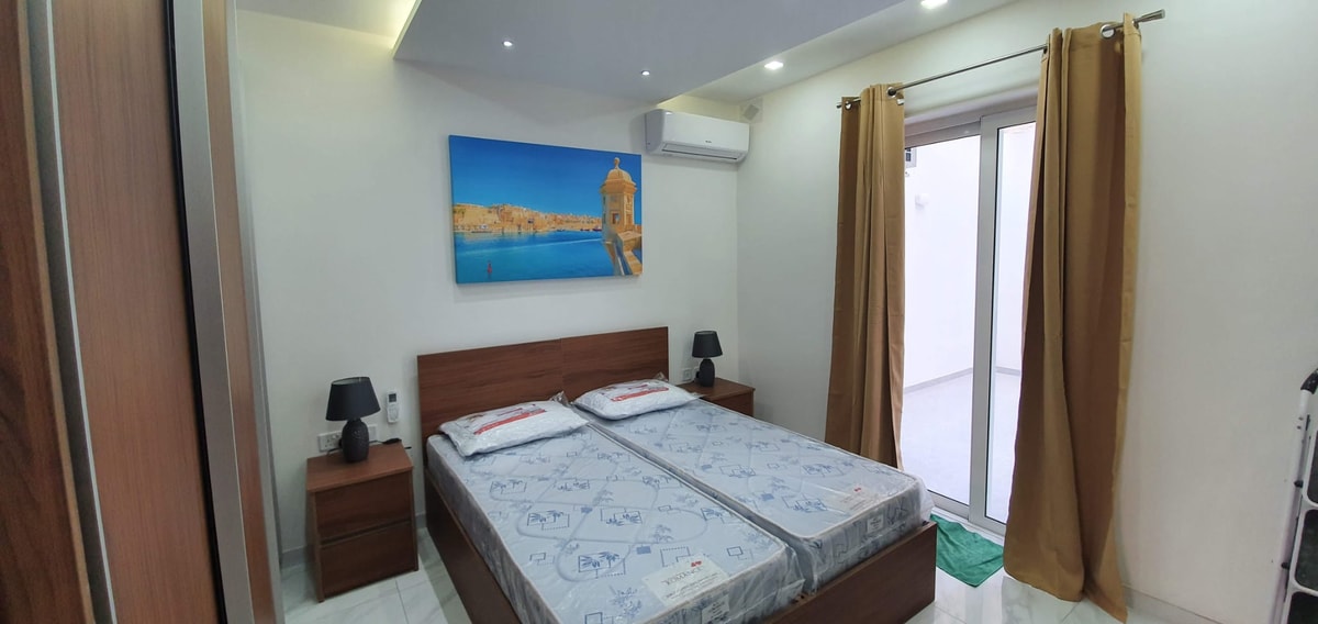 Modern 2 bedroom maisonette photo 5