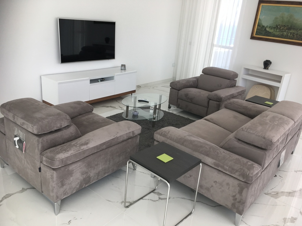 1 Bedroom Ensuite Apartment for Long Let in Sliema - €2,500/month photo 3