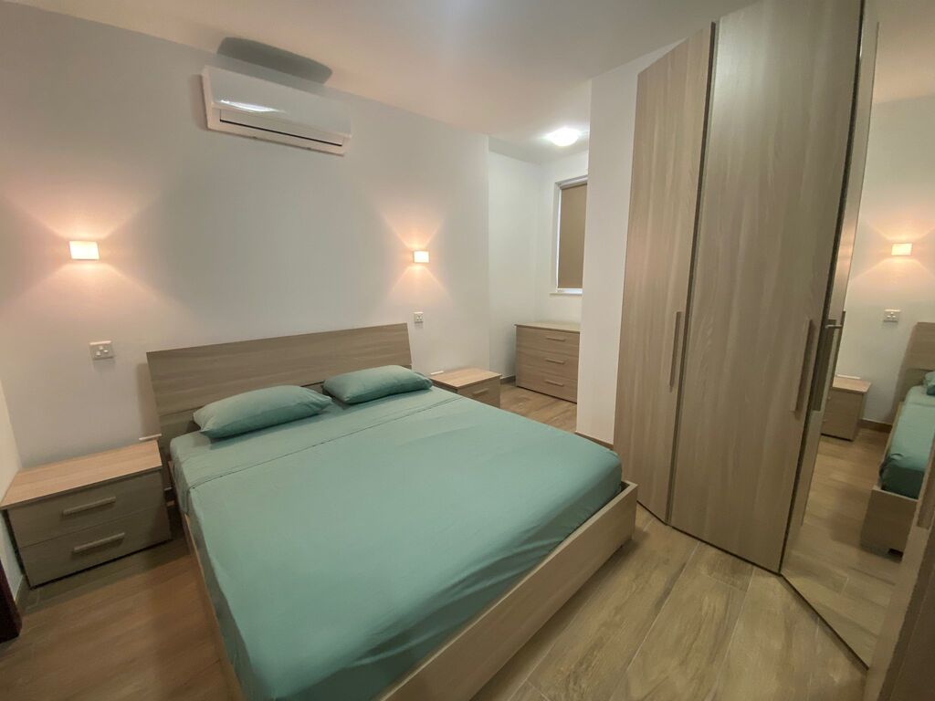 2 Bedroom Apartment for Long Let in Għajnsielem - €875/month photo 8