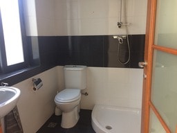 Office for Long Let in San Ġwann - €1,200/month photo 6