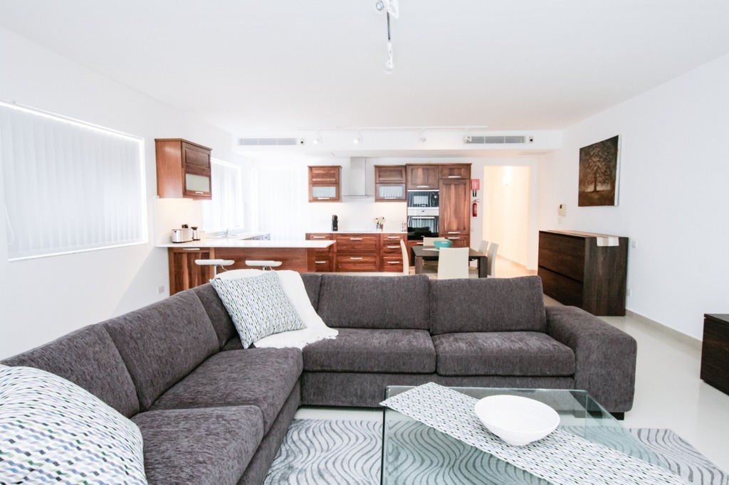 3 Bedroom Maisonette for Long Let in Swieqi - €2,100/month photo 4