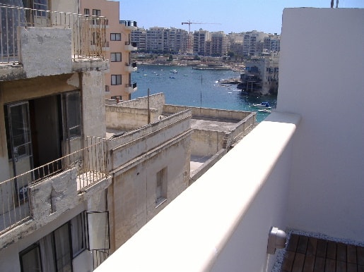 2 Bedroom Penthouse for Long Let in St. Julian's - €1,350/month