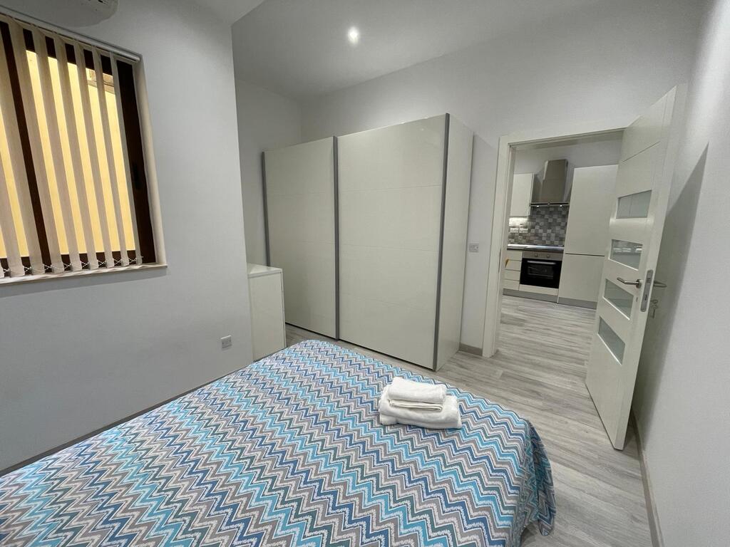 3 Bedroom Apartment for Long Let in Sliema - €1,800/month photo 9