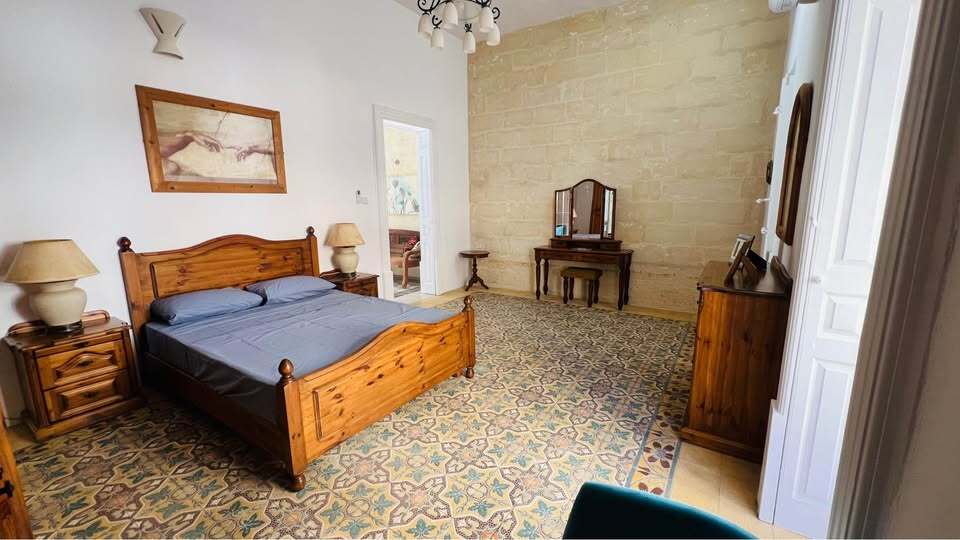 3 Bedroom Townhouse for Long Let in Sliema - €3,200/month photo 4