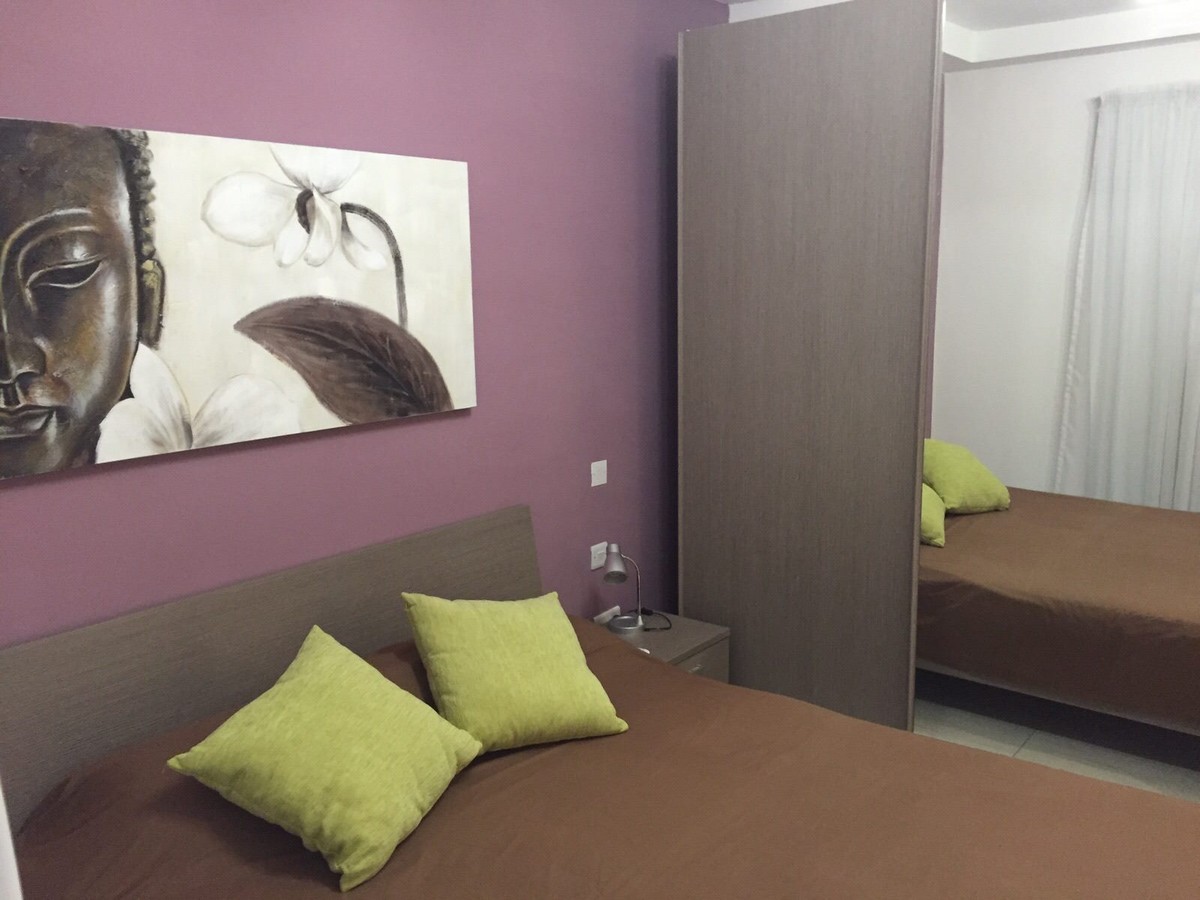 Bright Modern 2-Bedroom Penthouse with Large Terraces in Sliema photo 5