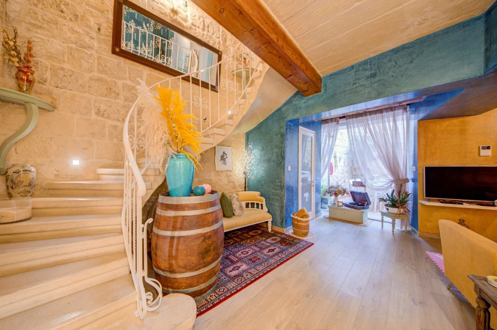 3 Bedroom House of Character for Long Let in Siġġiewi - €3,000/month photo 14