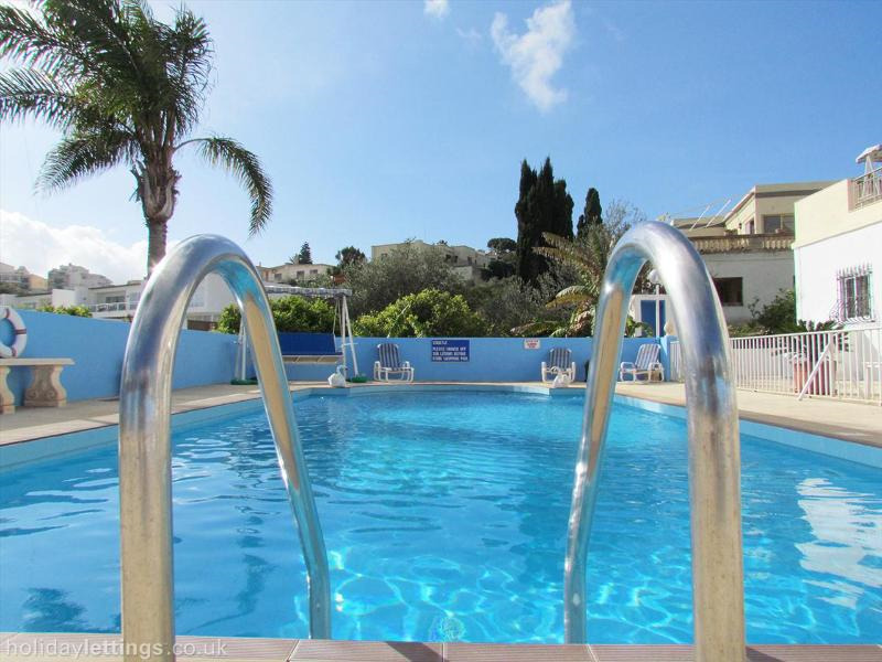 6 Bedroom Villa for Long Let in Mellieħa - €3,200/month photo 25