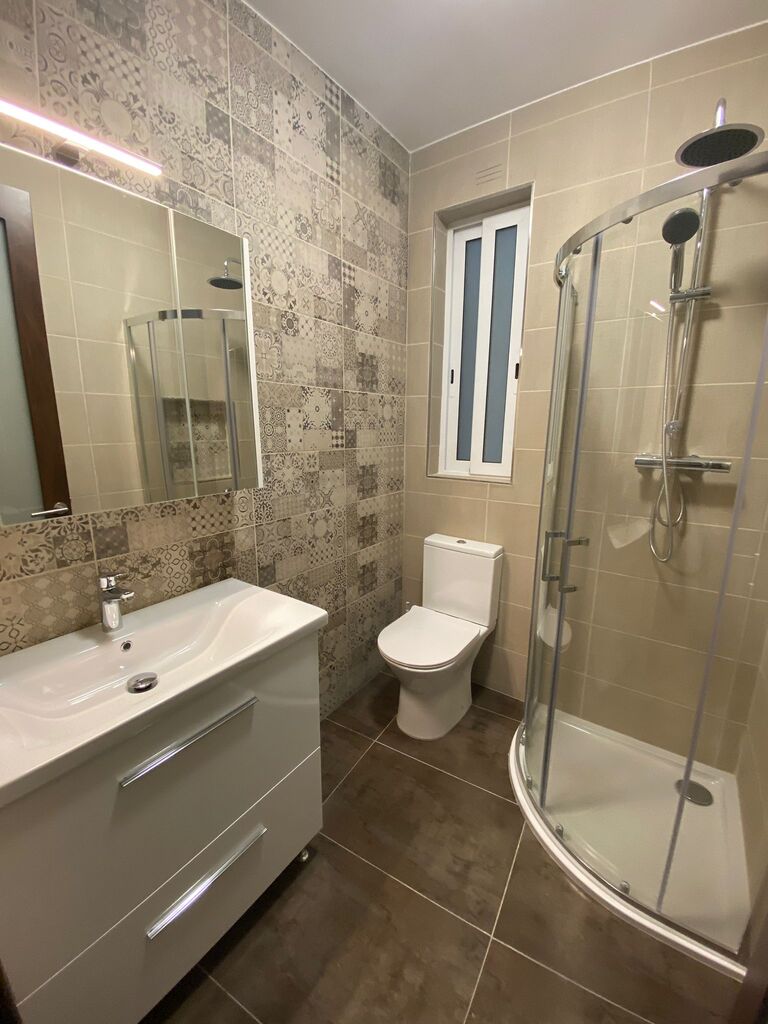 2 Bedroom Apartment for Long Let in Għajnsielem - €875/month photo 10