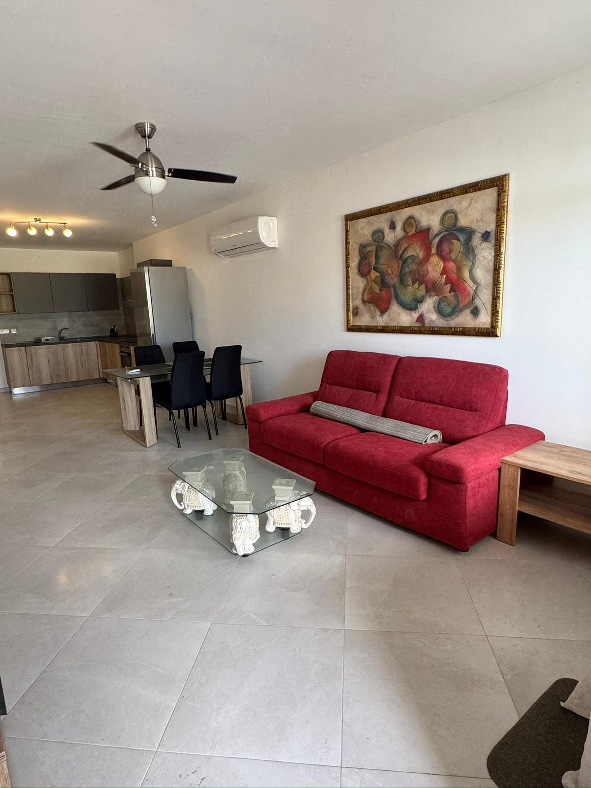 Modern 2-Bedroom Apartment with A Private Pool in Mosta photo 2