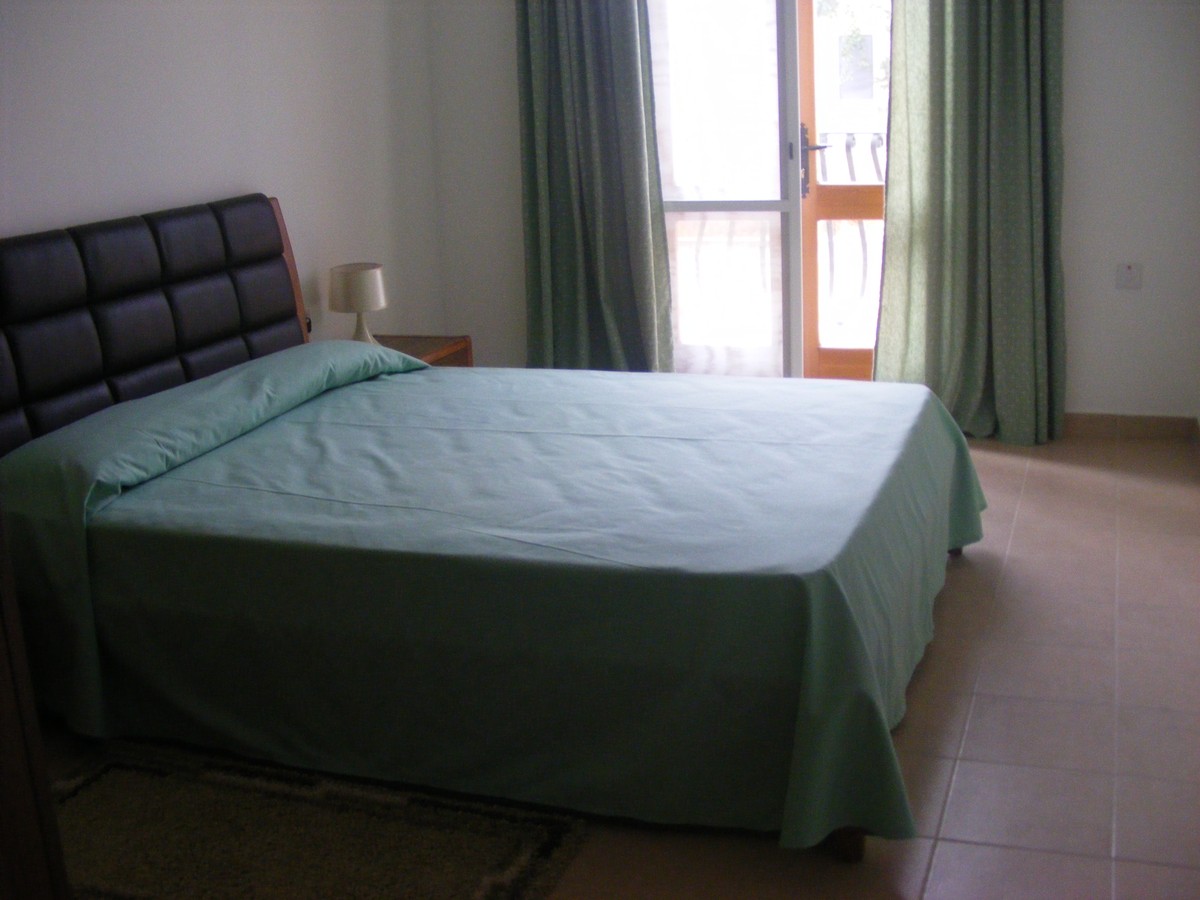 2 Bedroom Apartment for Long Let in Mosta - €1,199/month photo 4
