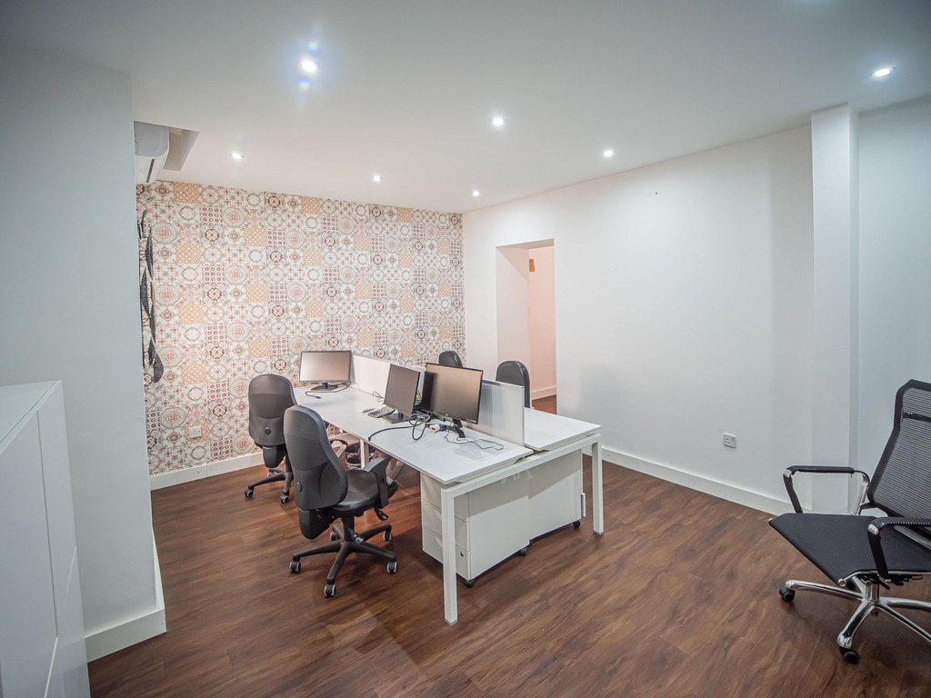 Office for Long Let in Ta' Xbiex - €7,000/month photo 14