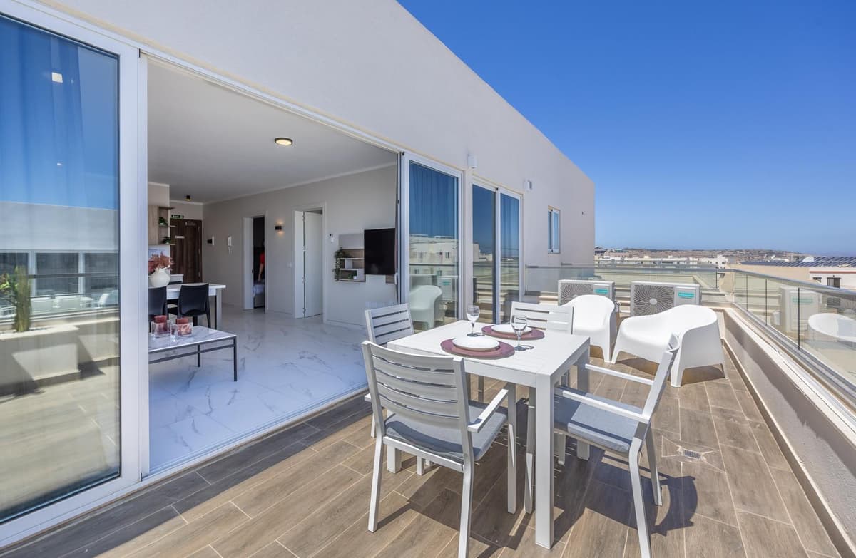 Stunning Modern 3-Bedroom Penthouse with Sea Views in Qawra