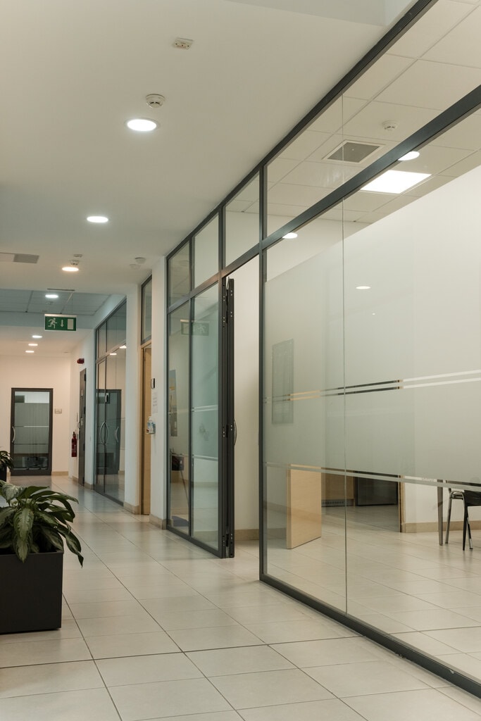 Office for Long Let in San Ġwann - €6,160/month photo 3