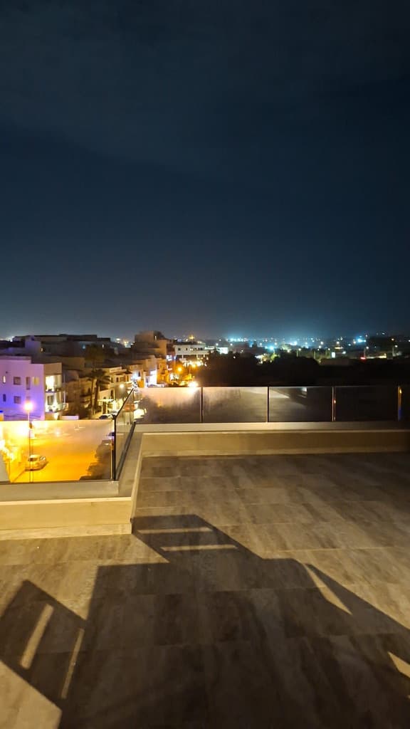 2 Bedroom Penthouse for Long Let in Attard - €2,200/month