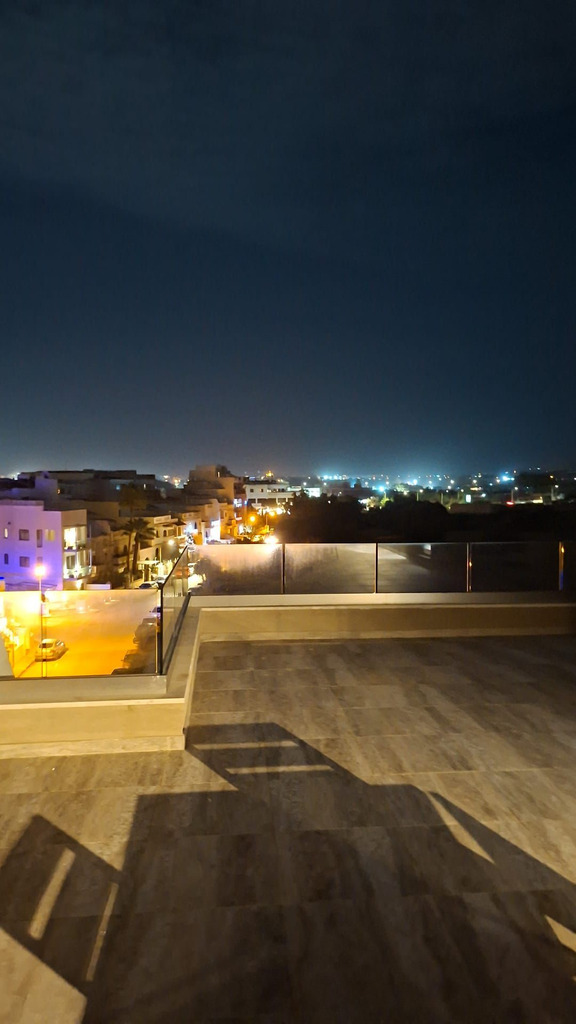 2 Bedroom Penthouse for Long Let in Attard - €2,200/month
