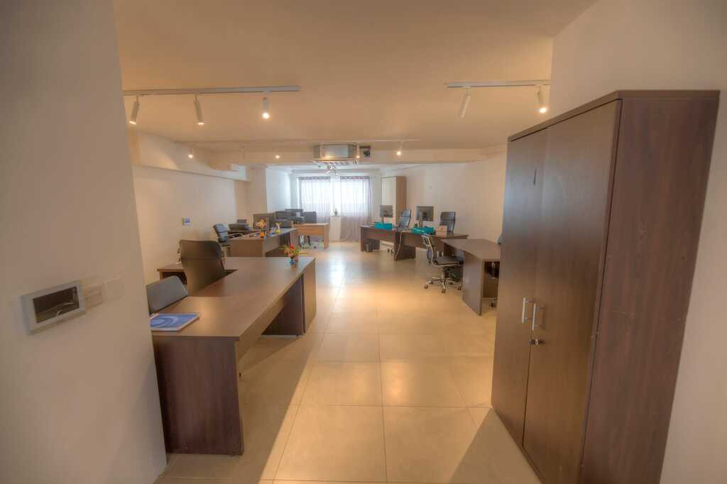 Office for Long Let in St. Julian's - €1,500/month photo 8