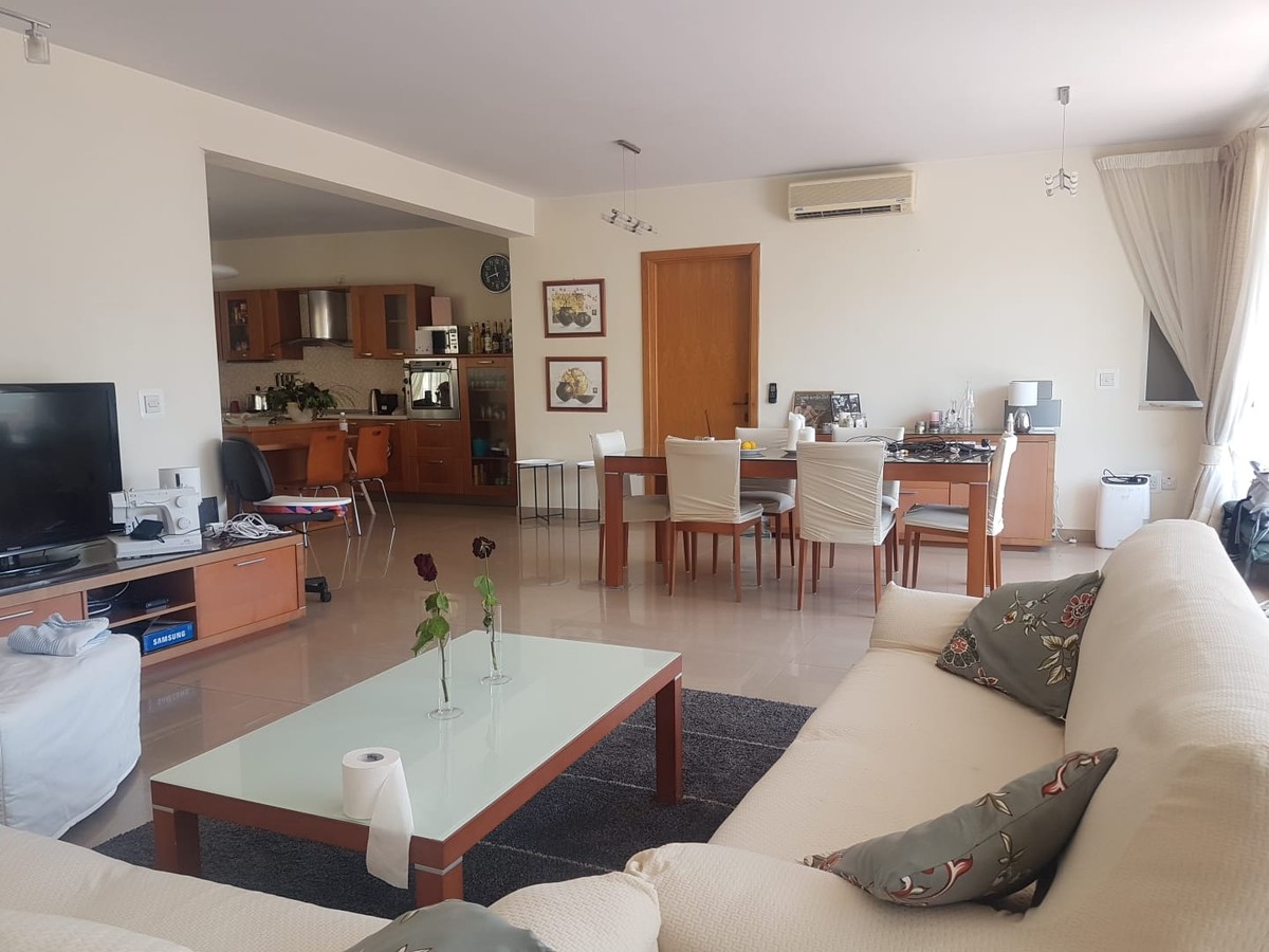 3 Bedroom Ensuite Penthouse for Long Let in St. Julian's - €2,400/month photo 4