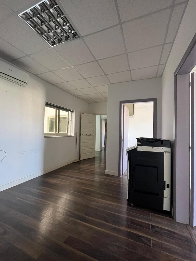Office for Long Let in Ħamrun - €1,500/month