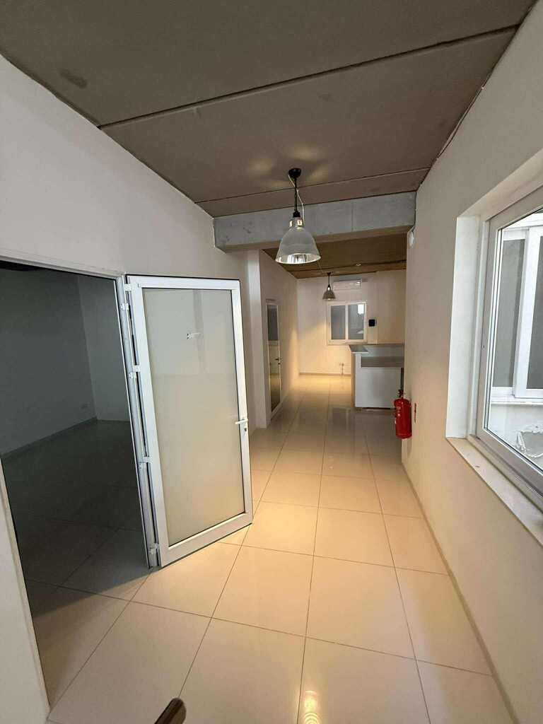 Office for Long Let in Għargħur - €1,900/month photo 6