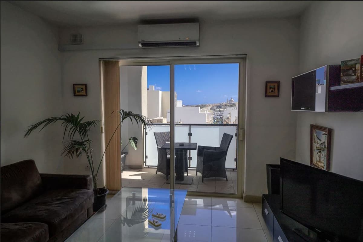 1 Bedroom Apartment for Long Let in Gżira - €1,499/month