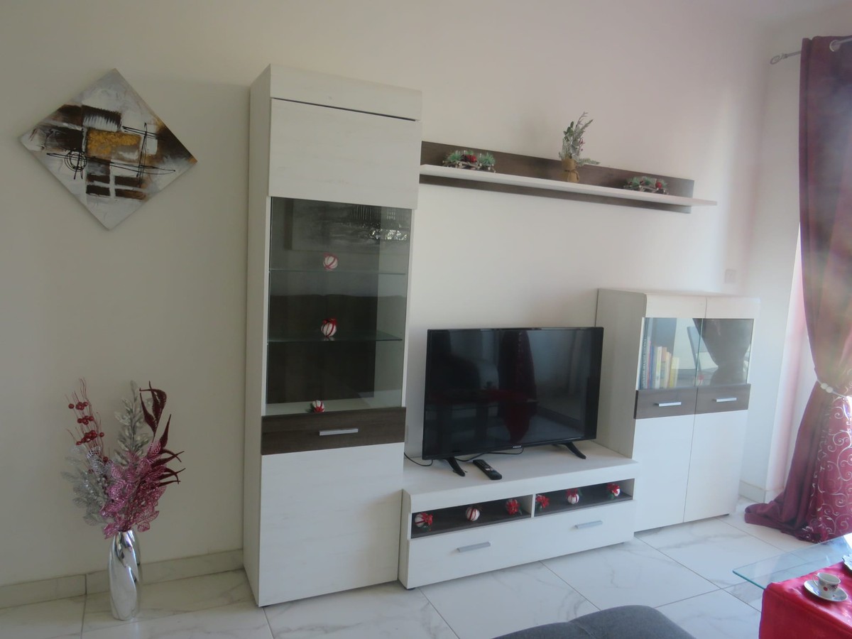 2 Bedroom Ensuite Apartment for Long Let in Marsaxlokk - €1,300/month photo 2