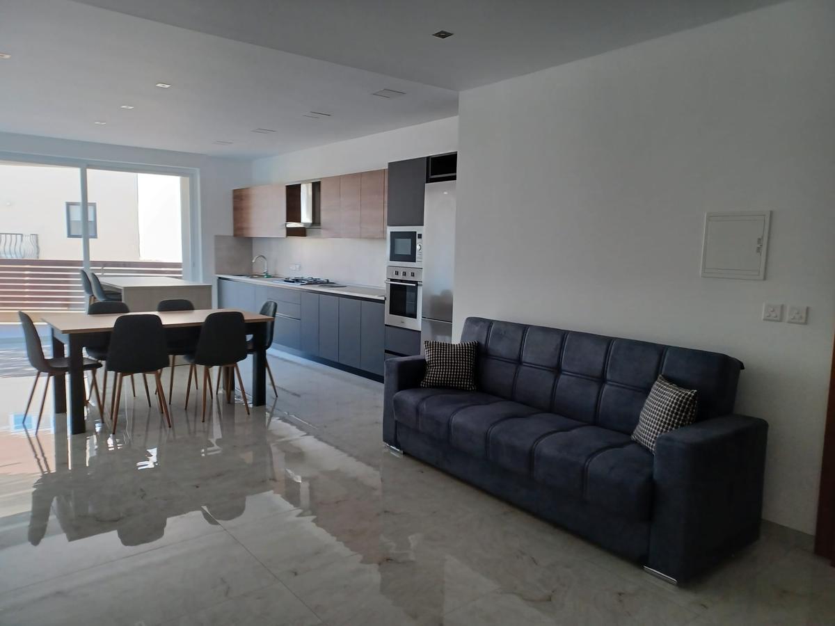 3 Bedroom Apartment for Long Let in Santa Venera - €1,600/month