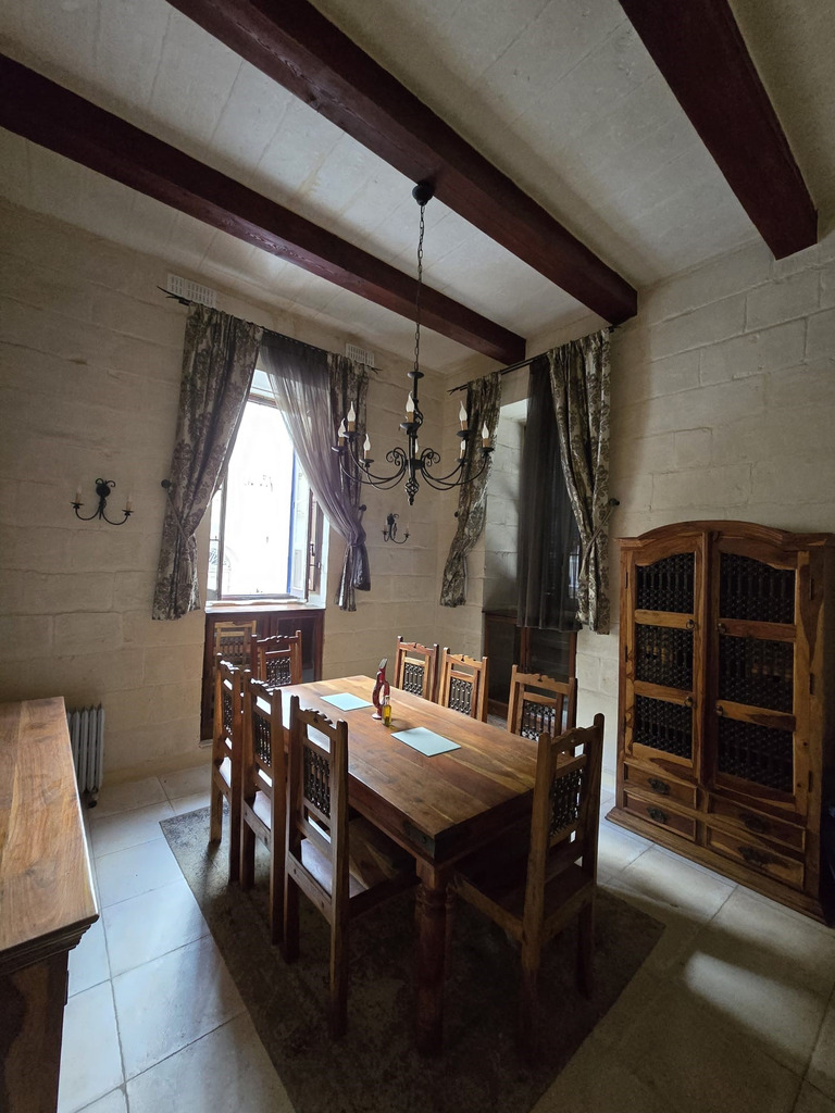 3 Bedroom Townhouse for Long Let in Sliema - €4,500/month photo 6