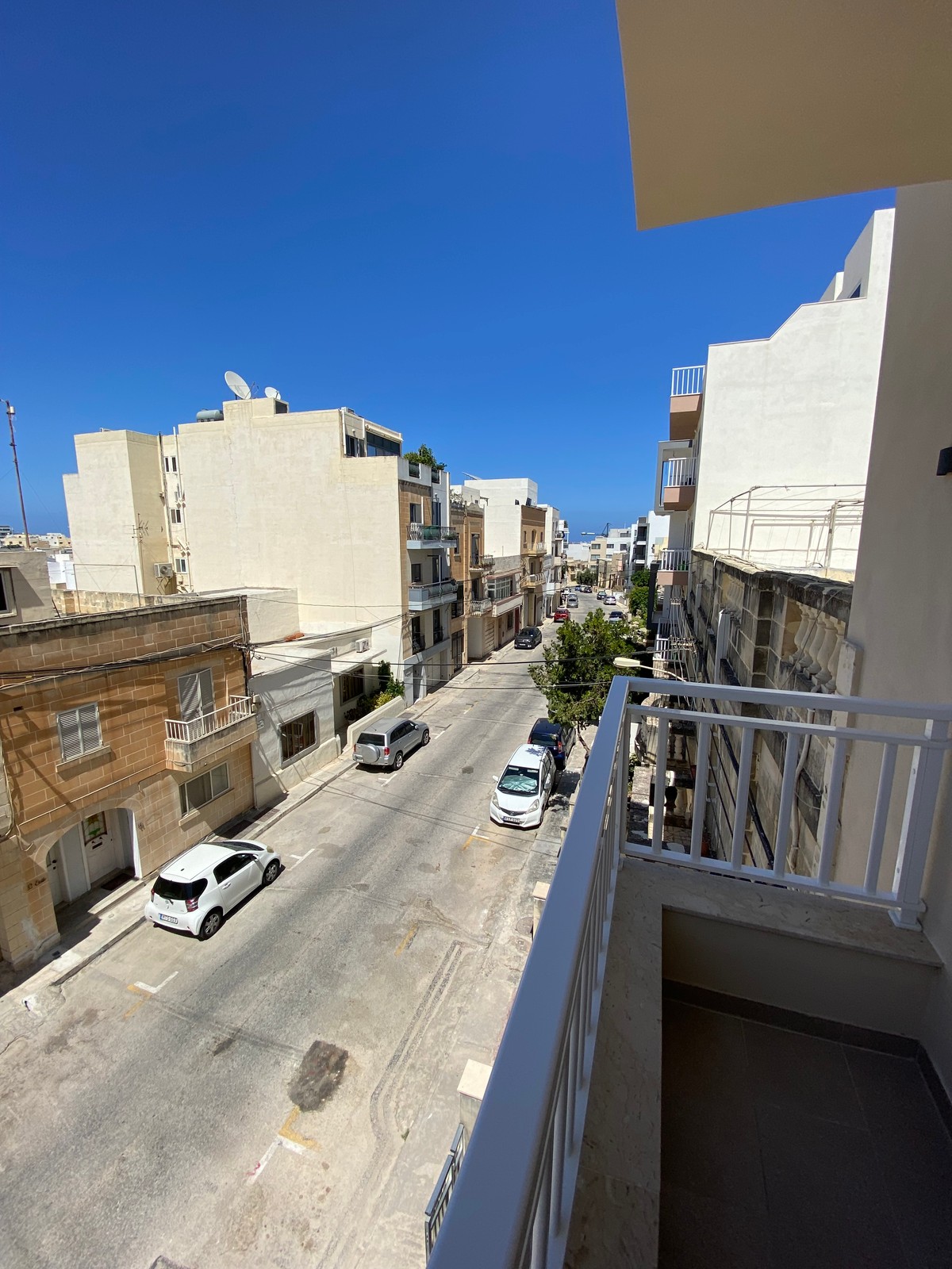 Stylish Newly Furnished 2-Bedroom Apartment in Kappara