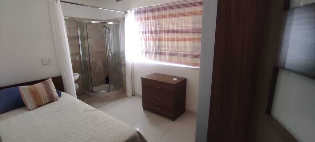 3 Bedroom Apartment for Long Let in Mosta - €1,600/month photo 9