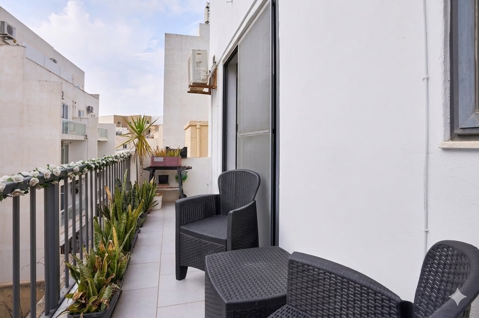 2 Bedroom Apartment for Sale in Swieqi - €430,000