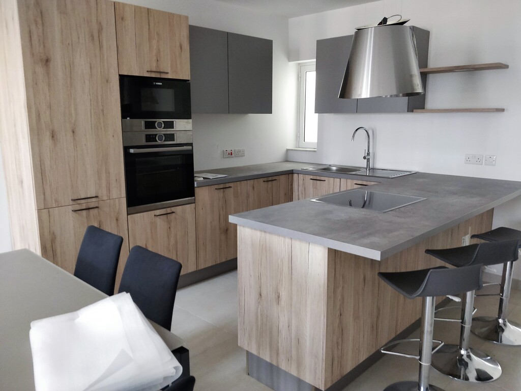2 Bedroom Penthouse for Long Let in Paola - €1,750/month photo 10
