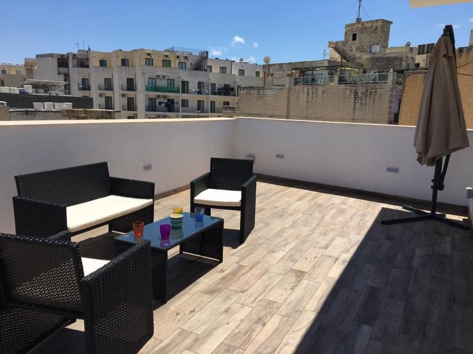 3 Bedroom Ensuite Penthouse for Long Let in Sliema - €2,500/month