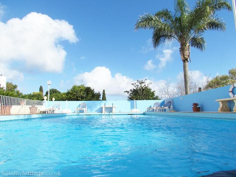 6 Bedroom Villa for Long Let in Mellieħa - €3,200/month