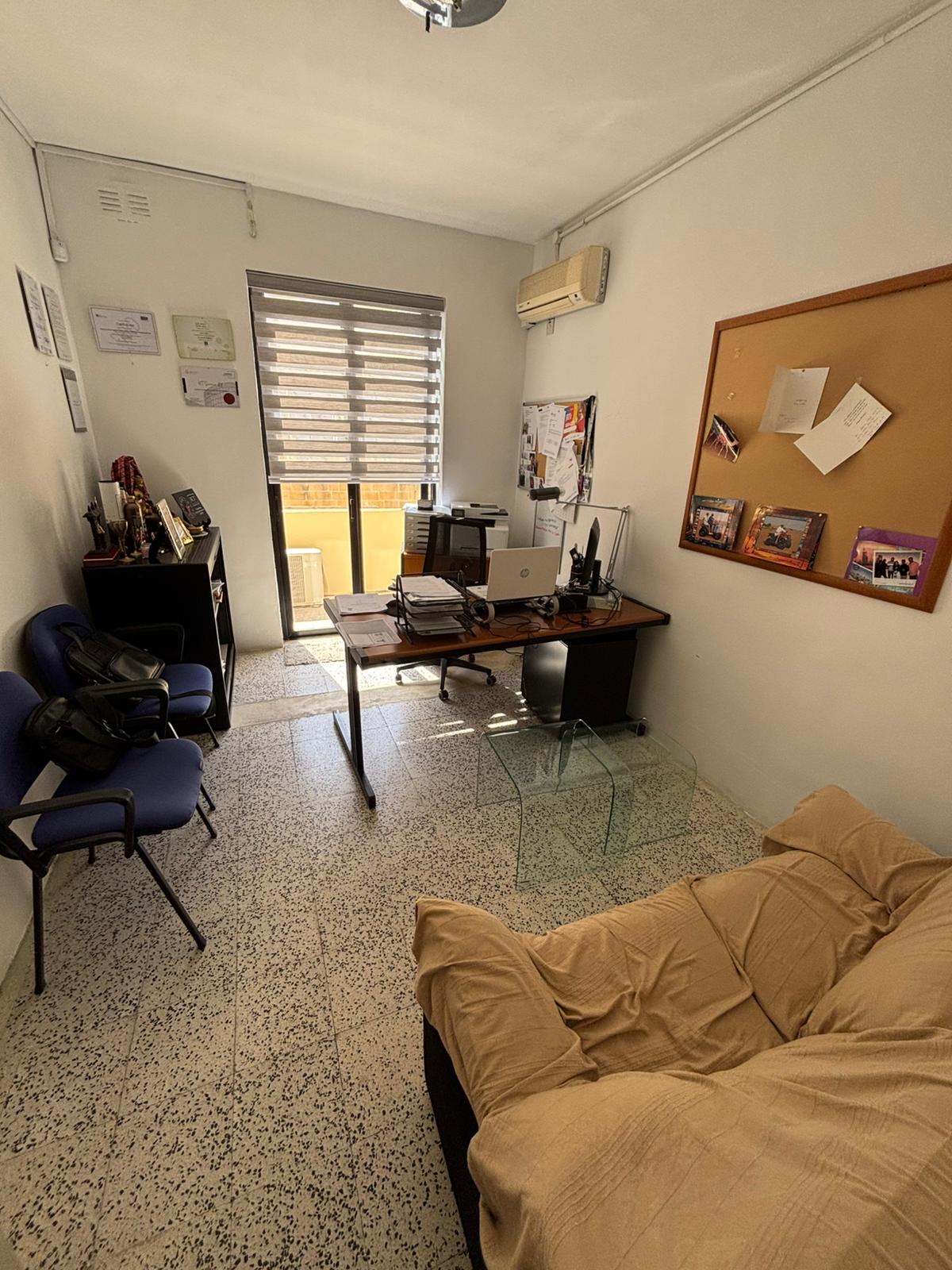 Office for Long Let in Ta' Xbiex - €2,000/month photo 6