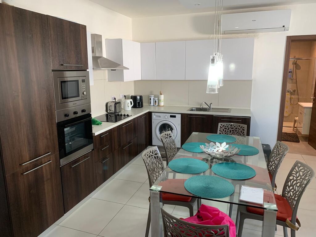 1 Bedroom Penthouse for Long Let in Buġibba - €1,350/month photo 3