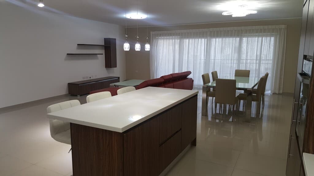 3 Bedroom Ensuite Apartment for Long Let in Ibraġ - €1,700/month