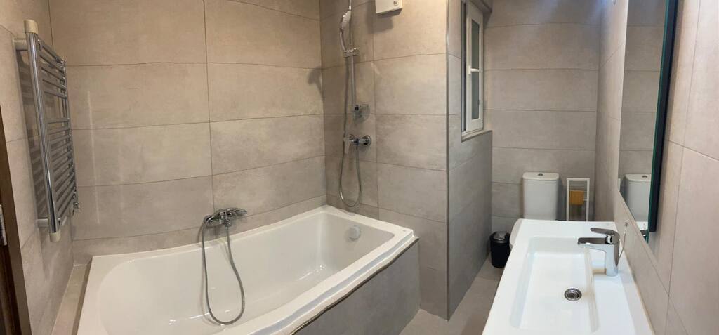 3 Bedroom Apartment for Long Let in Qawra - €1,800/month photo 10