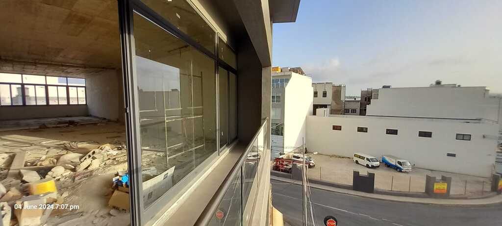 Office for Long Let in Santa Venera - €1,500/month photo 2