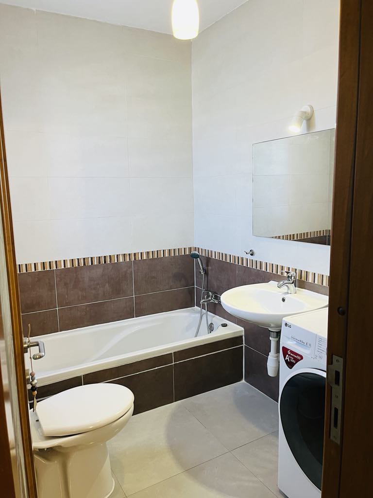 2 Bedroom Penthouse for Long Let in Qawra - €1,600/month photo 9