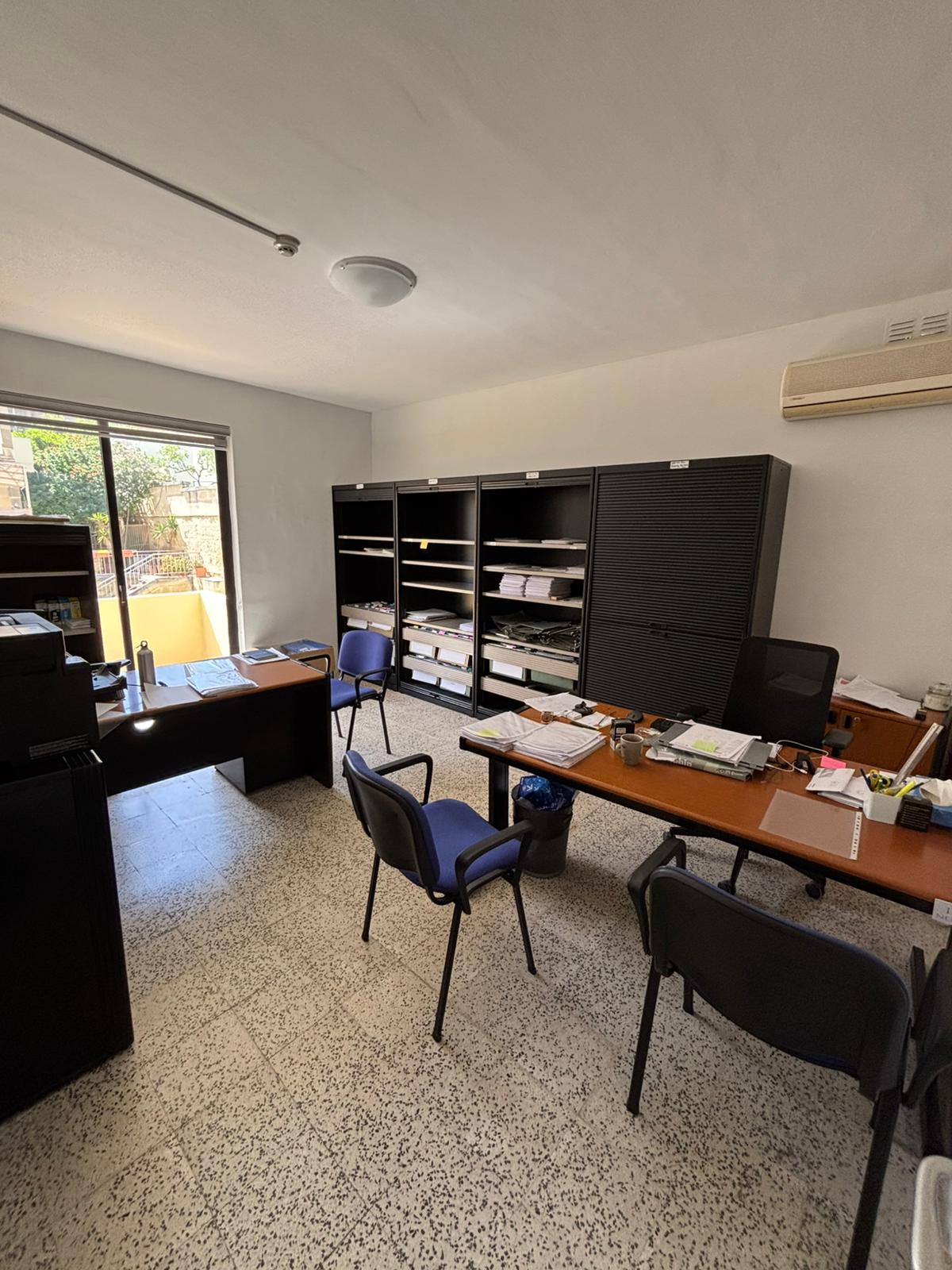 Office for Long Let in Ta' Xbiex - €2,000/month photo 5