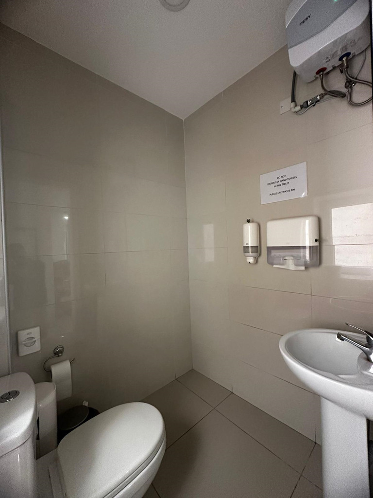 Office for Long Let in Ħamrun - €7,000/month photo 17