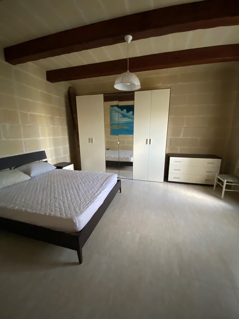 3 Bedroom Farmhouse for Long Let in Xagħra - €1,400/month photo 5